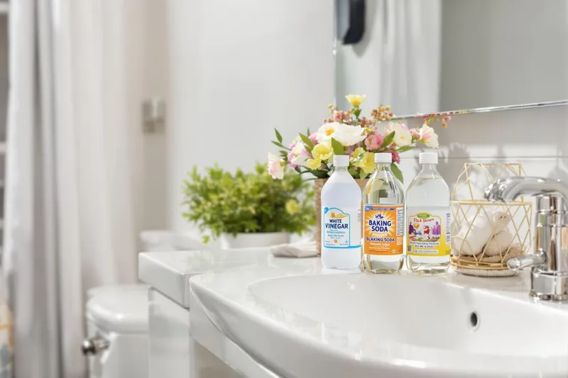 Solution miracle pour déboucher les WC avec du bicarbonate de soude